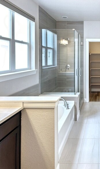 Building Photo - 5992 N Fulton St