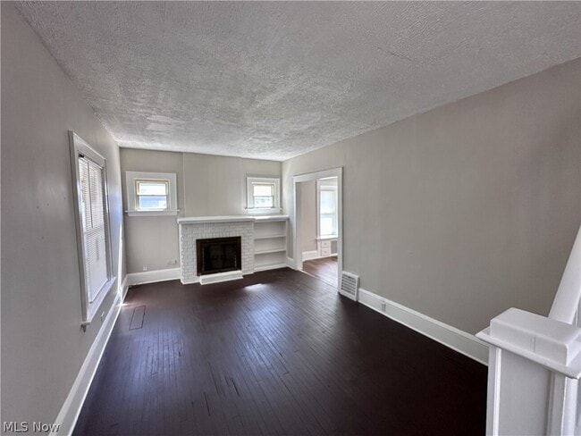 Building Photo - 484 Homer Ave