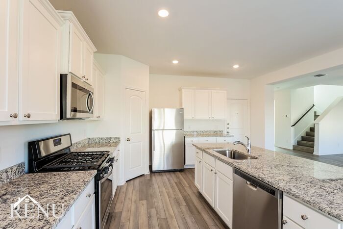 Building Photo - 10819 Juliette Pass