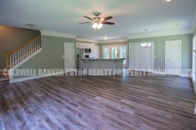 Building Photo - 1601 Bush Rd