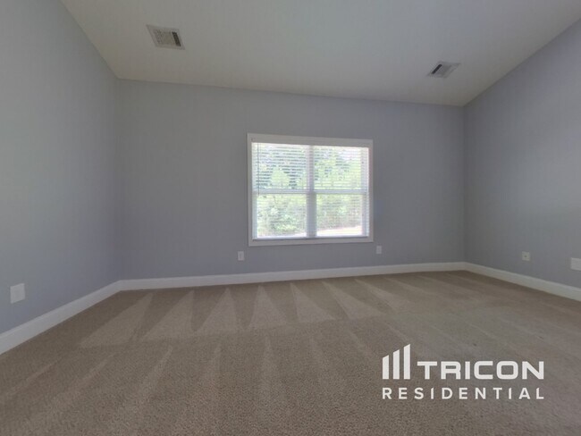 Building Photo - 511 Cole Creek Dr