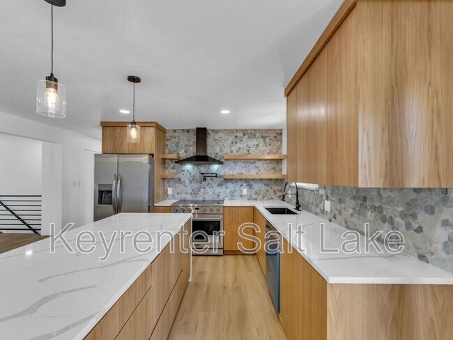 Building Photo - 7726 S 3500 E