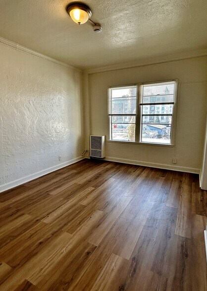 Building Photo - 1523 N McCadden Pl