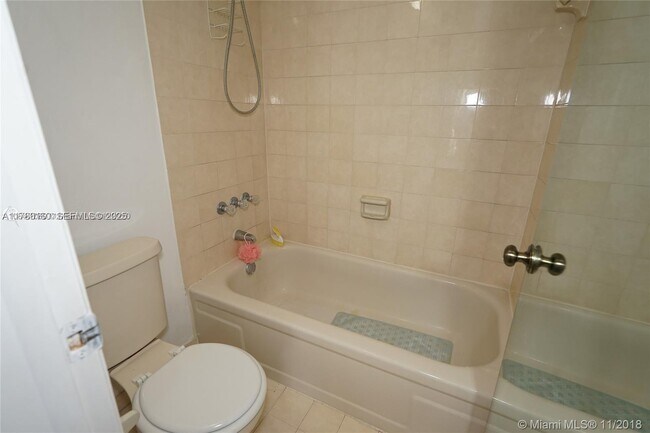 Building Photo - 5201 Orduna Dr