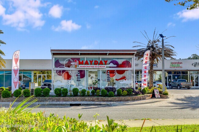 Building Photo - 695 Sid Dr