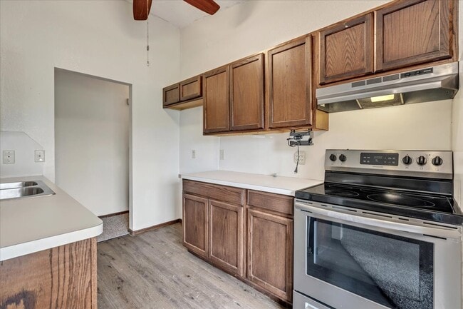 Building Photo - 10412 Koch Dr