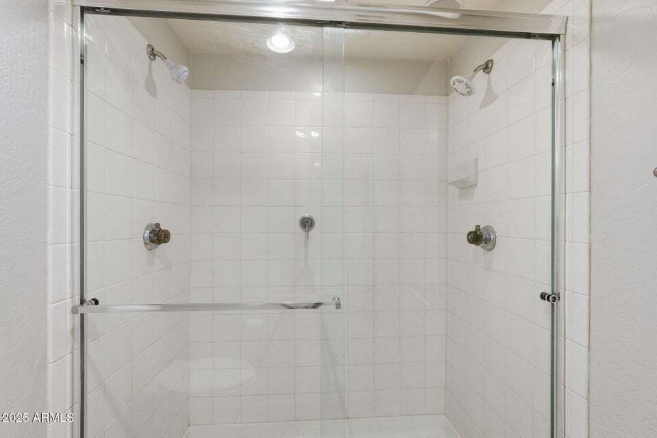 Building Photo - 1747 E Northern Ave