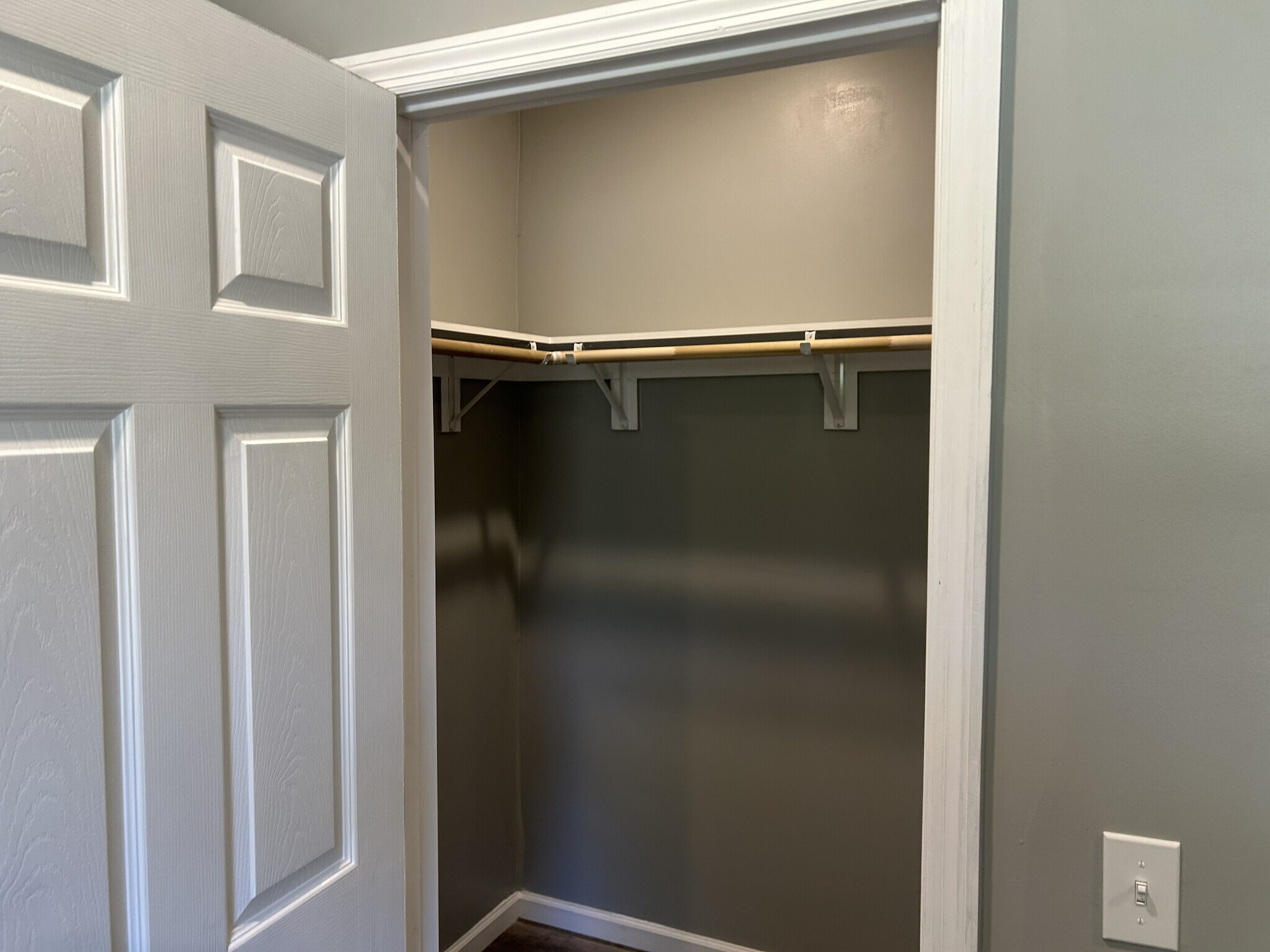 Building Photo - 113 Larry St