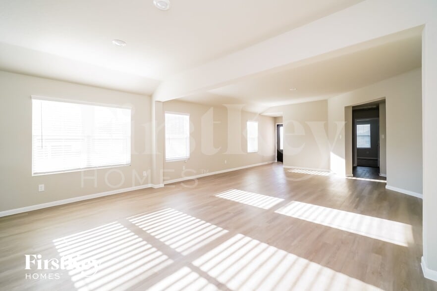 Building Photo - 13010 Thyme Wy