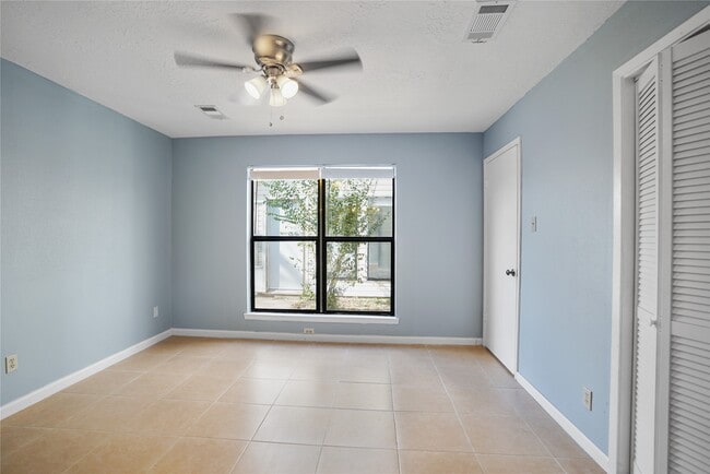 Building Photo - 2846 Mayflower Landing Ct