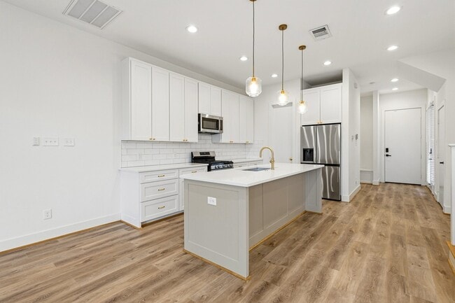 Building Photo - 1007 Mount Auburn Ave