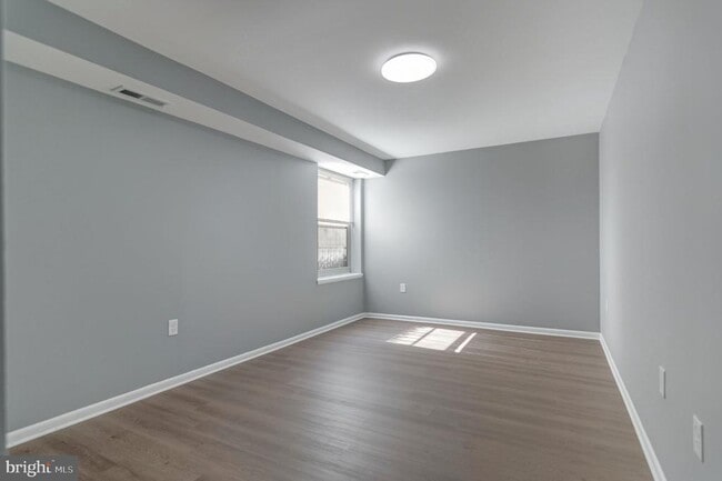 Building Photo - 3356 Woodburn Rd