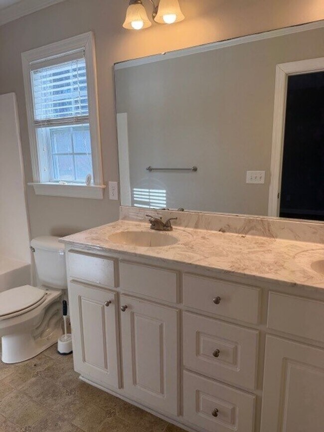 Building Photo - 105 Tillage Pl