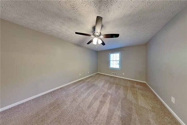 Building Photo - 5225 Shadow Wood Dr