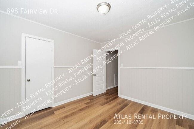 Building Photo - 898 Fairview Dr NE
