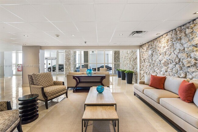 Building Photo - 3111 N Ocean Dr