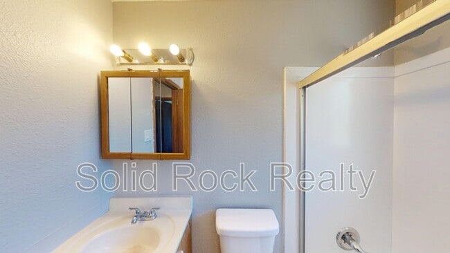 Building Photo - 345 Gahart Dr