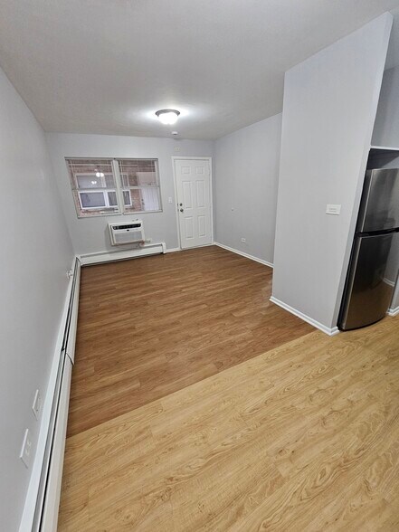 Building Photo - 4613 N Beacon St