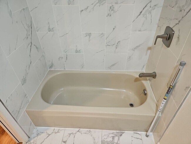 Building Photo - Amazing 3B/3B Single Family Home near Microsoft, prime Redmond location