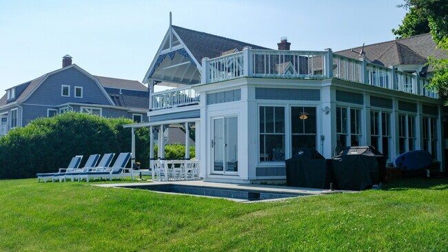 Building Photo - 58 Linden Ave