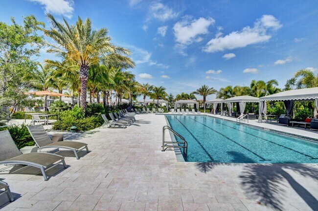 Building Photo - 9368 Eden Roc Ct