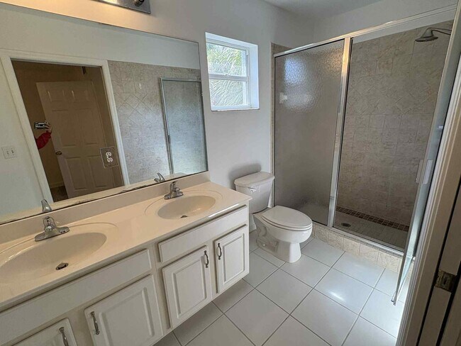 Building Photo - **Coming Soon** 2/2.5 Townhomes for Rent in Fort Myers