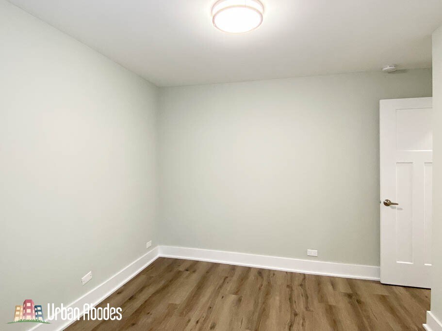 Building Photo - 727 Saint Johns Ave