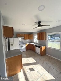 Building Photo - 74 Plumtree Ln