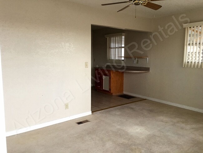 Building Photo - COZY TWO BEDROOM HOME