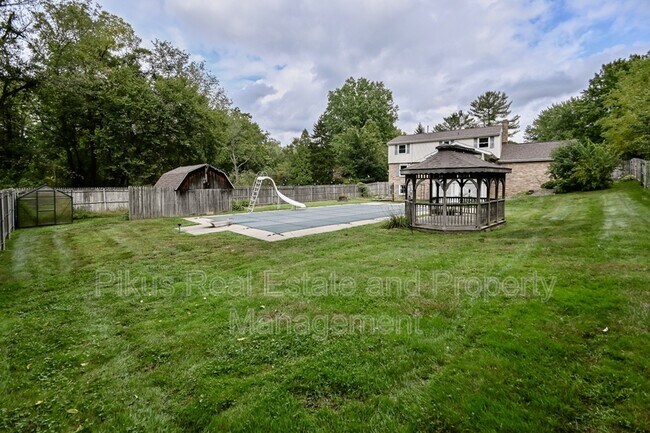 Building Photo - 1280 Linwood Ave SW