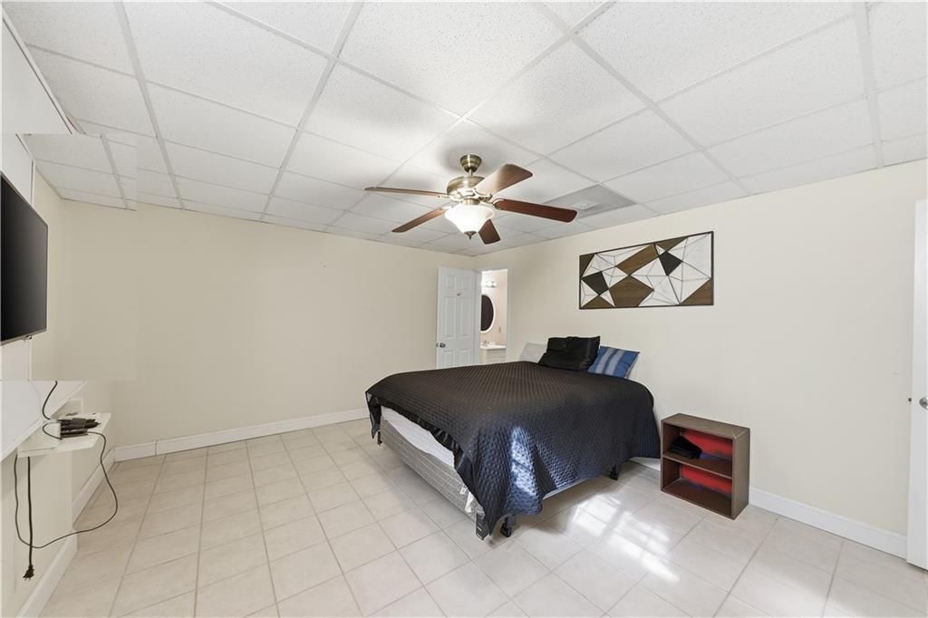 Building Photo - 260 Tabor Forest Dr