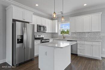 Building Photo - 318 Holbrook Ln