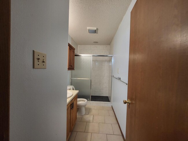 Building Photo - 25 Windsong Ln