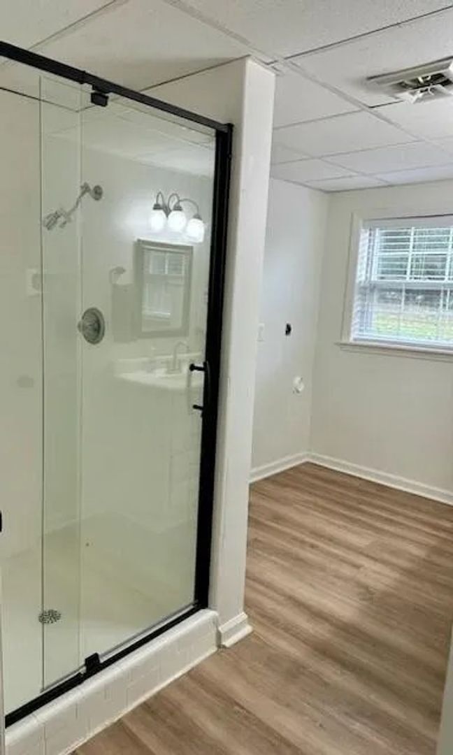 Building Photo - GORGEOUS RENOVATED HOME