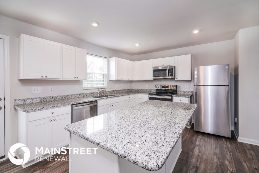 Building Photo - 142 Bella Vita Way