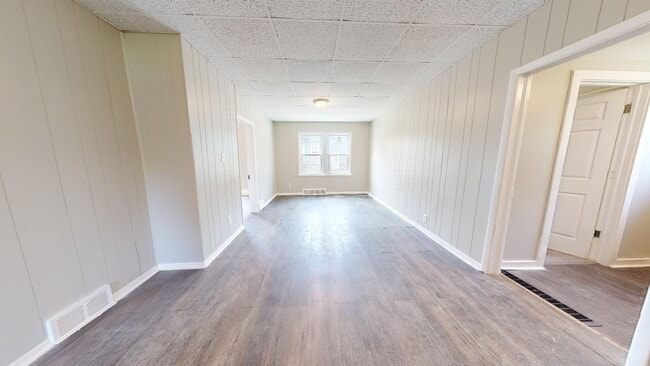 Building Photo - 4023 Valley Rd