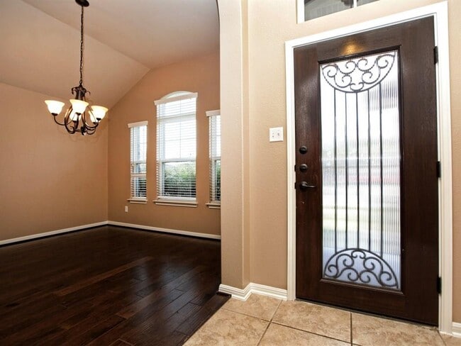 Building Photo - 140 Copper Lake Ln