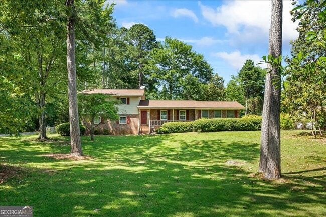 Building Photo - 7121 Forest Dr SE