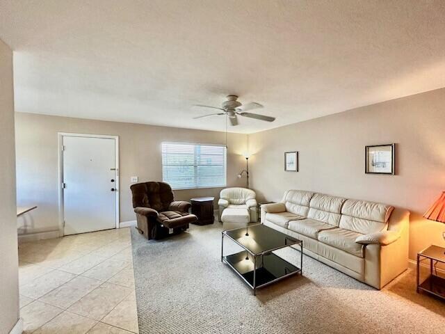 Building Photo - 715 Normandy Ln