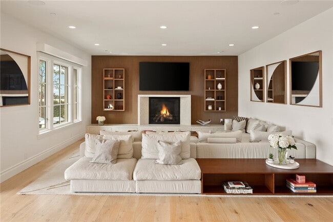 Building Photo - 9 Pelican Crest Dr