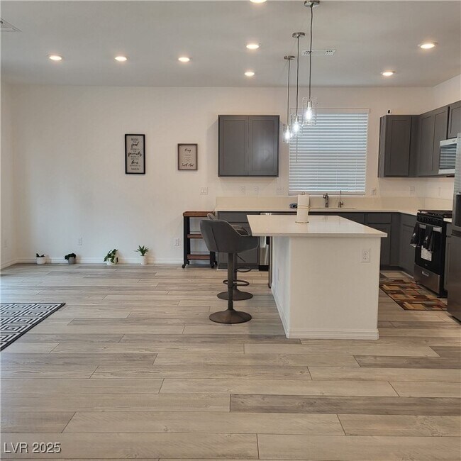 Building Photo - 5724 Avondale Rise Wy