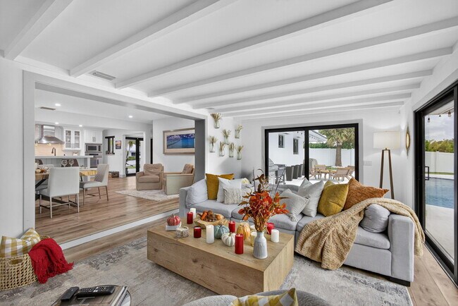 Building Photo - 12 Leeward Cir