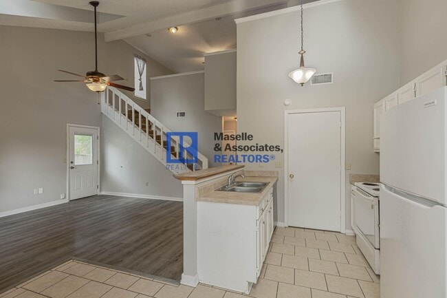 Building Photo - 3 Bed/2 Bath Home in Brandon