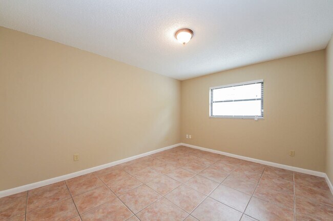 Building Photo - 109 Slade Dr