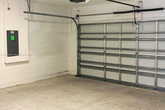 Building Photo - 3126 Totem Rd