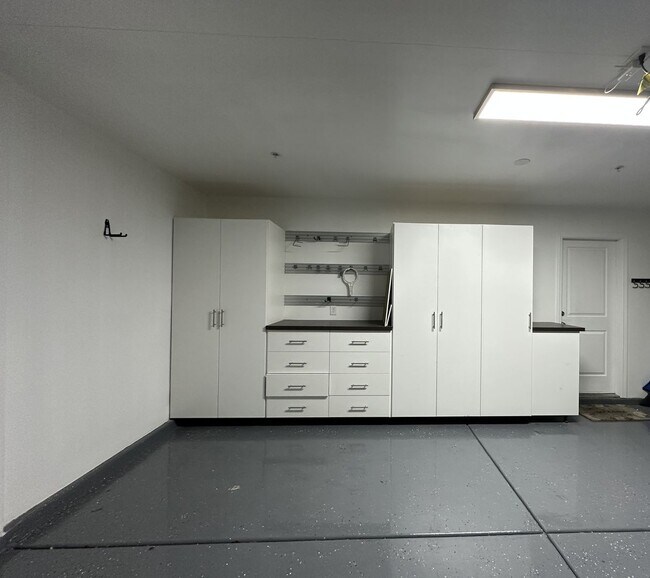 Building Photo - 7758 Meng Ct