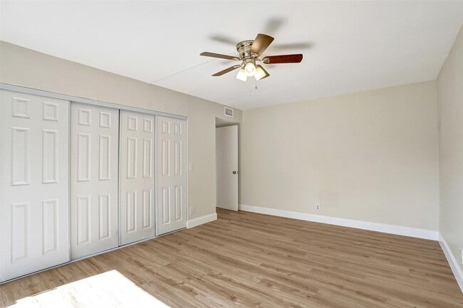 Building Photo - 4872 NW 95th Ave