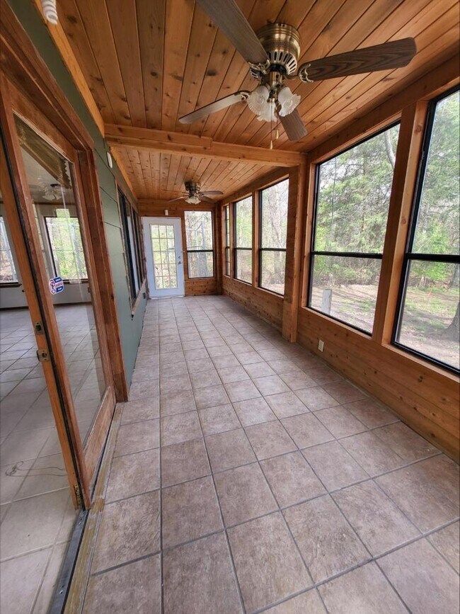Building Photo - 10081 Jacobs Ln