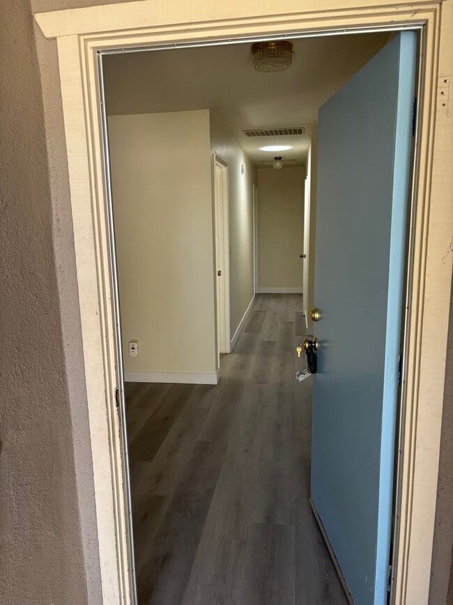 Building Photo - 3 bed 2 bath house on the westside Santa Cruz