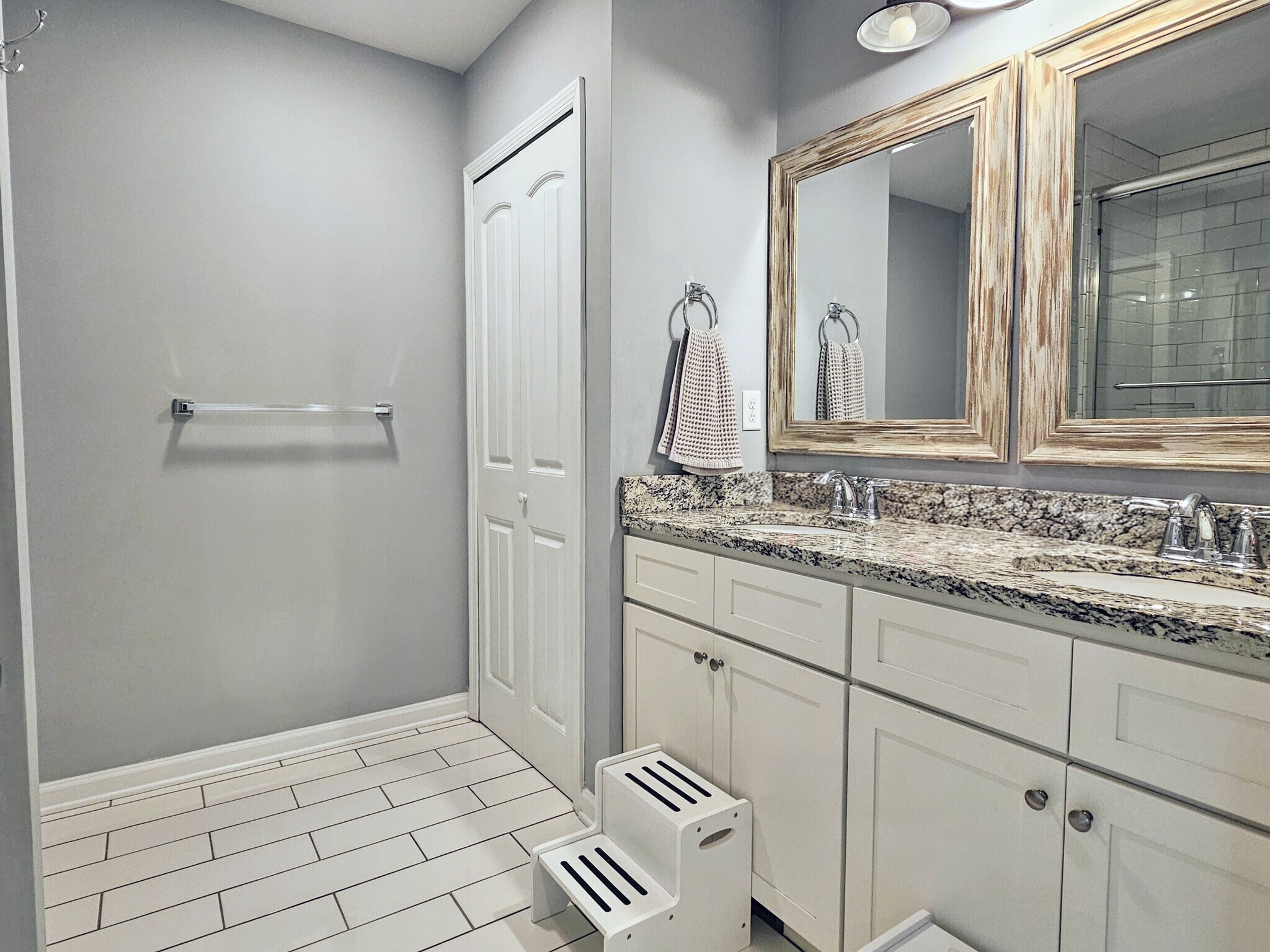 Building Photo - 634 Brentwood Dr